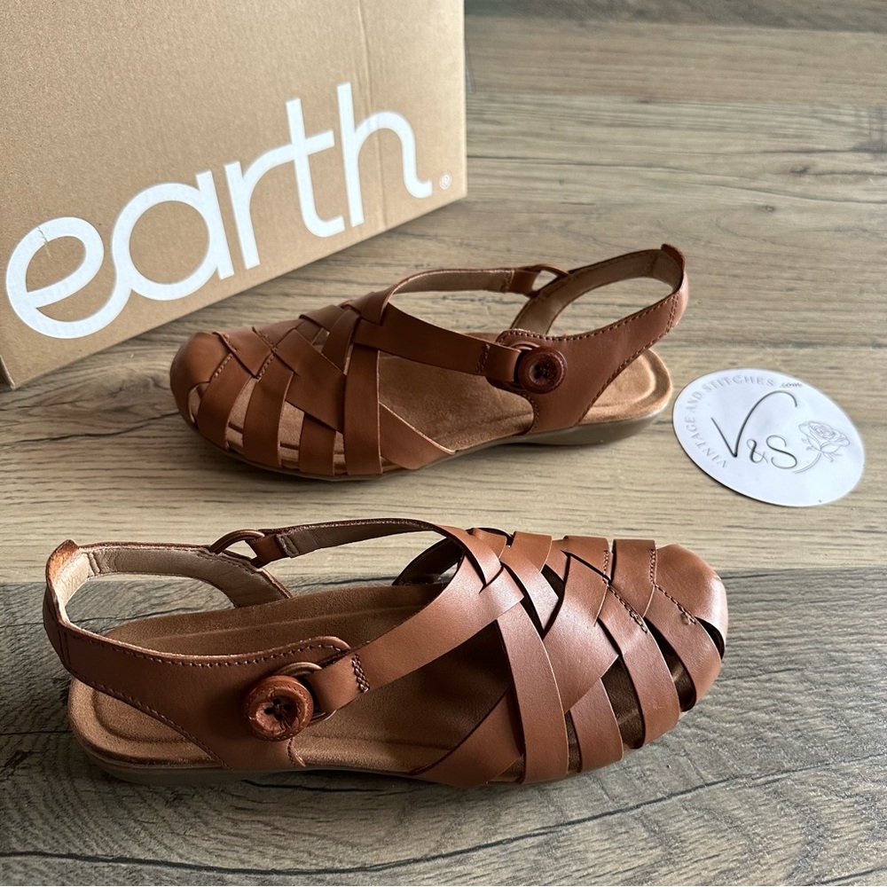 Earth Etbelita Light Brown Sandals 7.5
